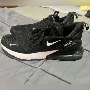 Nike Air Max 270 - youth size 6